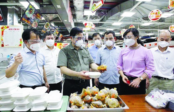 Strengthened pandemic prevention measures show positive signals ảnh 1