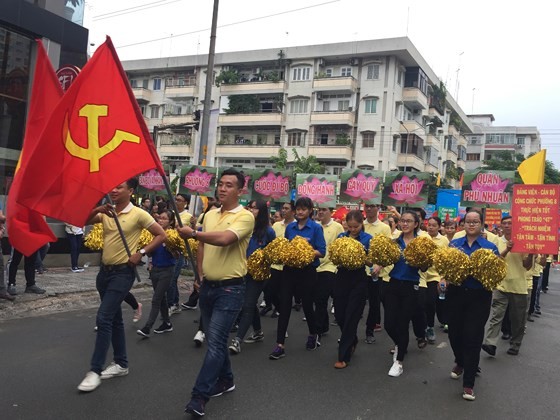 The charity walk is held by the People’s Committee of Phu Nhuan District. (Photo: Sggp)
