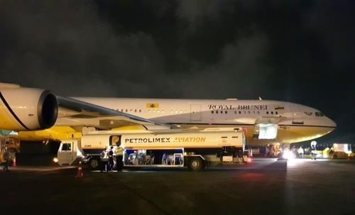 The Petrolimex Aviation Fuel JSC will ensure the fuel supply at all 26 airports in Vietnam under its five-year development strategy (Photo: Petrolimex Aviation)