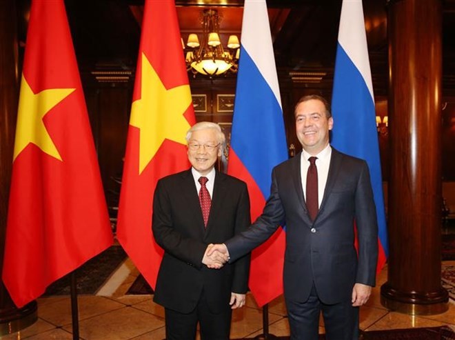 Party General Secretary Nguyen Phu Trong (L) and Russian Prime Minister Medvedev (Photo: VNA)