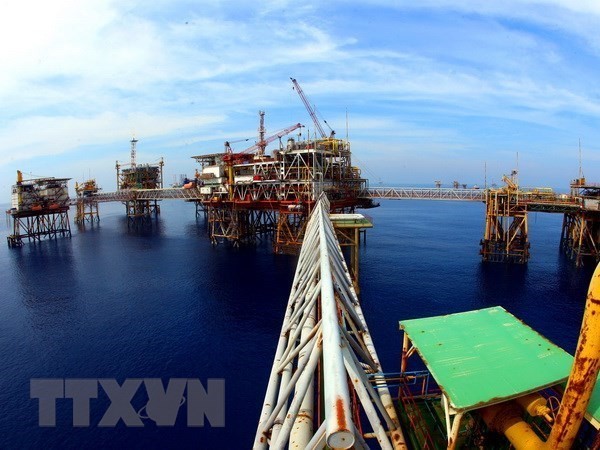 An oil rig in Bach Ho oil field (Photo: VNA)