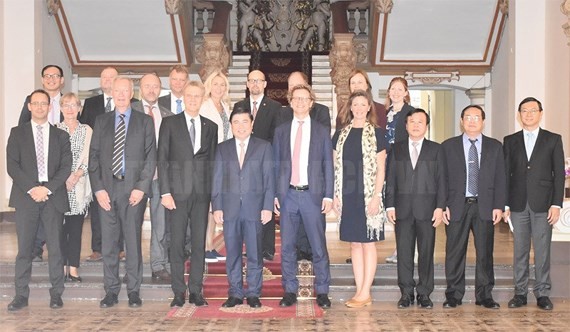 Chairman of the People’s Committee of HCM City Nguyen Thanh Phong and the delegation of Sweden’s Uppsala County