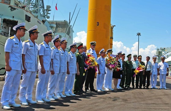 Ships of the Royal Canadian Navy docked in Da Nang ảnh 4 Äá»i tà u Hải quân Hoà ng gia Canada thÄm Äà Nẵng ảnh 5