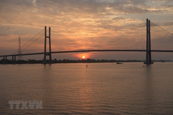 Cao Lanh Bridge, spanning the Tien River in the Mekong Delta province of Dong Thap, was opened on May 27 (Photo: VNA)