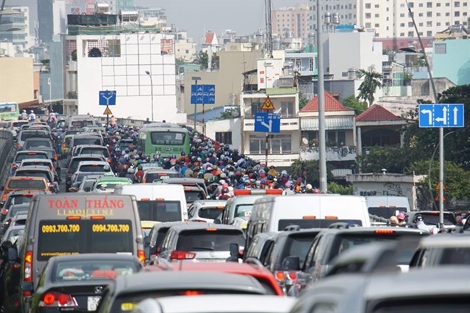 Traffic congestion on Thu Thiem bridge in HCM City (Photo: VNA)