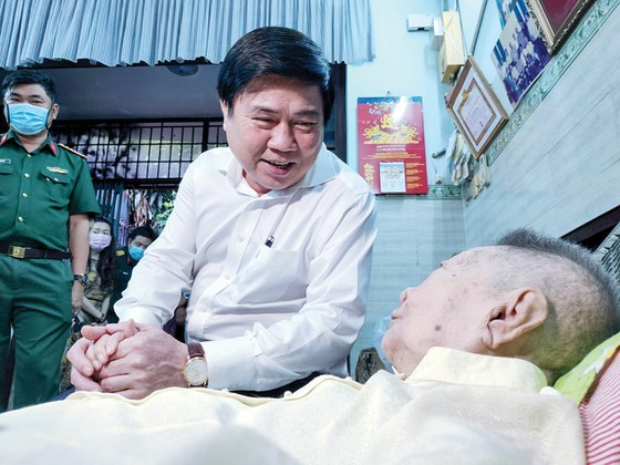 Grateful gratitude for great sacrifices, contributions to national independence ảnh 4 Grateful gratitude for great sacrifices, contributions to national independence ảnh 4