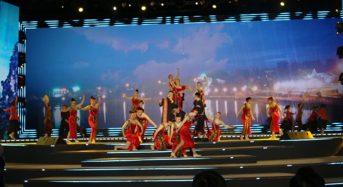 An art performance in the opening ceremony (Photo: daknong.gov.vn)