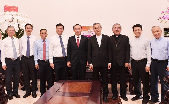 HCMC leaders extend Christmas greetings to Catholics ảnh 1 HCMC leaders extend Christmas greetings to Catholics ảnh 1