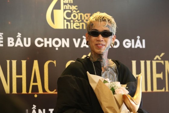 De Choat, winner of the first season of Rap Viet competition seeking talented rappers in 2020