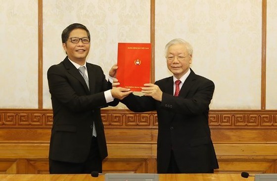 Political Bureau assigns tasks to two Politburo members ảnh 1 Political Bureau assigns tasks to two Politburo members ảnh 1