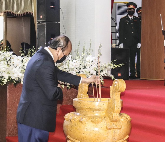 State funeral in Hanoi, Ben Tre for former Deputy PM Truong Vinh Trong starts ảnh 2 State funeral in Hanoi, Ben Tre for former Deputy PM Truong Vinh Trong starts ảnh 2