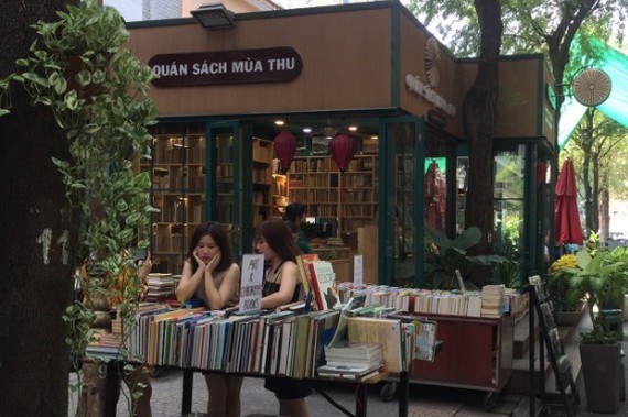 HCMC Book Street (Photo: KK)