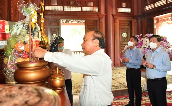 State President holds working session with Cu Chi, Hoc Mon districts in HCMC ảnh 8 State President holds working session with Cu Chi, Hoc Mon districts in HCMC ảnh 8
