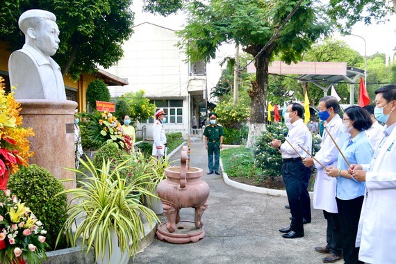 City Party Secretary visits historical sites, works with District 5 ảnh 1 City Party Secretary visits historical sites, works with District 5 ảnh 1