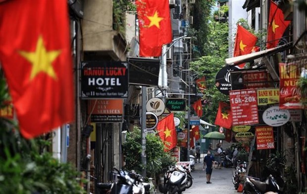 PM requests stronger fight against Covid-19 during National Day holiday ảnh 1