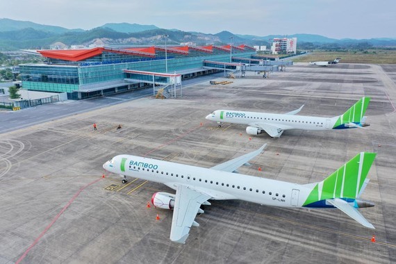 Van Don Airport reopens for commercial flights from/to HCMC ảnh 1