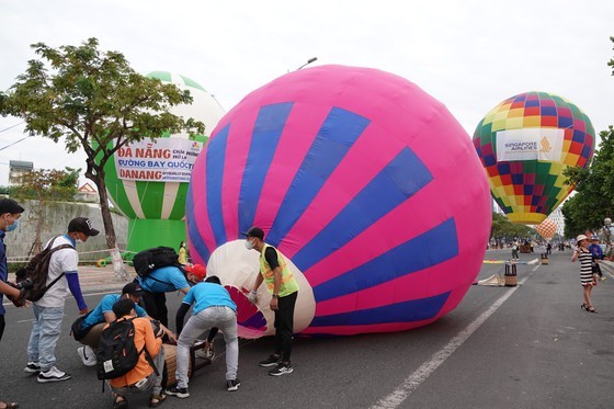 Hot air balloons take to the sky in Da Nang ảnh 9 Hot air balloons take to the sky in Da Nang ảnh 9