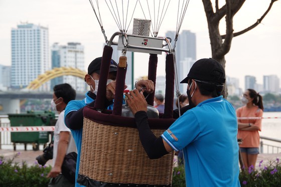 Hot air balloons take to the sky in Da Nang ảnh 11 Hot air balloons take to the sky in Da Nang ảnh 11
