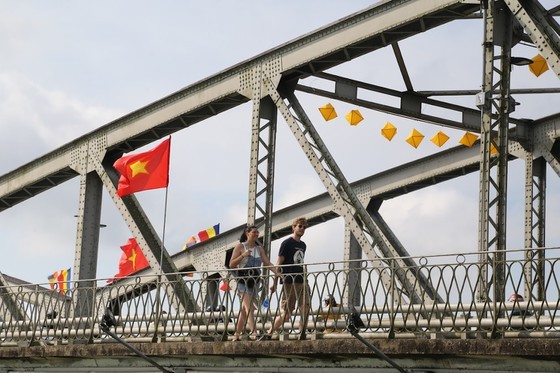 Week-long festival celebrating Buddha's birthday opens in Hue ảnh 32