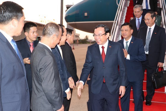 High-ranking delegation of HCMC visits Laos ảnh 3