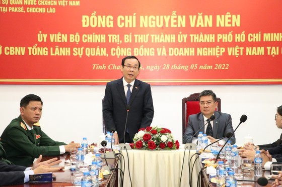 HCMC Party Chief visits primary school, Vietnamese community in Laos’ Champasak ảnh 6 HCMC Party Chief visits primary school, Vietnamese community in Laos’ Champasak ảnh 6