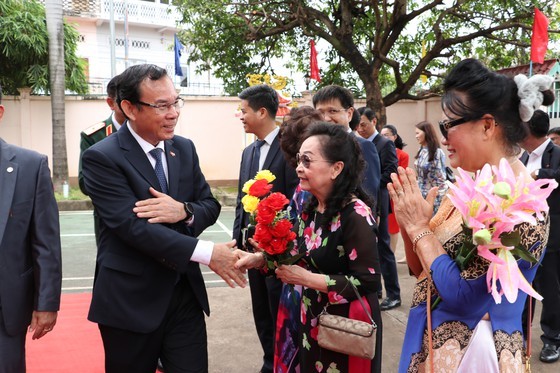 HCMC Party Chief visits primary school, Vietnamese community in Laos’ Champasak ảnh 9 HCMC Party Chief visits primary school, Vietnamese community in Laos’ Champasak ảnh 9