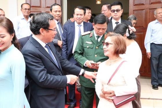 HCMC Party Chief visits primary school, Vietnamese community in Laos’ Champasak ảnh 10 HCMC Party Chief visits primary school, Vietnamese community in Laos’ Champasak ảnh 10