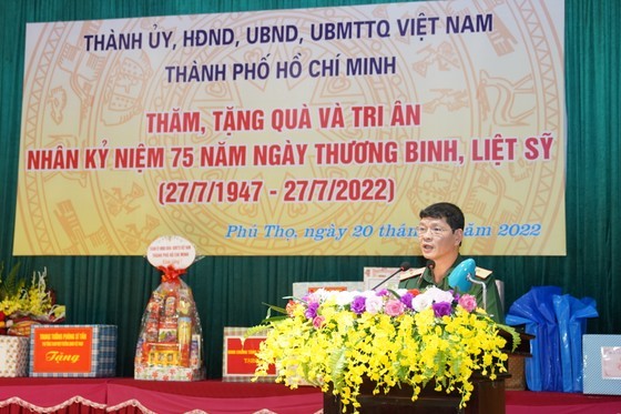 HCMC’s officials visit wounded soldiers in Northern provinces ảnh 11 HCMC’s officials visit wounded soldiers in Northern provinces ảnh 11