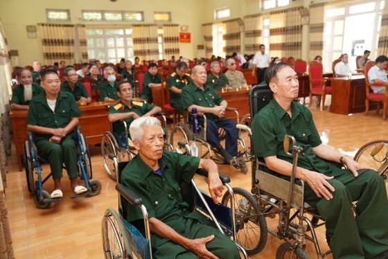 HCMC’s officials visit wounded soldiers in Northern provinces ảnh 15 HCMC’s officials visit wounded soldiers in Northern provinces ảnh 15