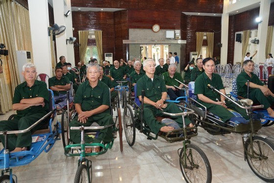 HCMC’s officials visit wounded soldiers in Northern provinces ảnh 16 HCMC’s officials visit wounded soldiers in Northern provinces ảnh 16