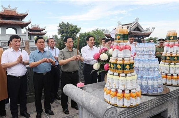 Prime Minister commemorates late President, martyrs in Nghe An ảnh 1 Prime Minister commemorates late President, martyrs in Nghe An ảnh 1