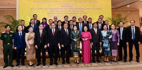 HCMC receives Laotian high-ranking officials ảnh 1
