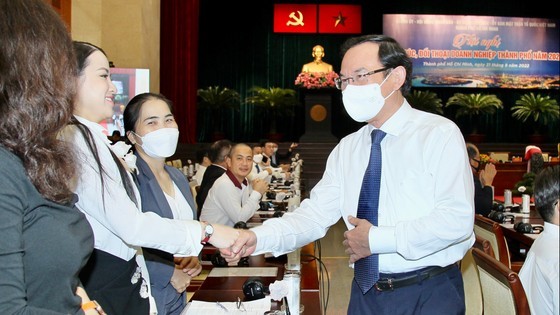 HCMC holds dialogue between municipal government, businesses ảnh 3