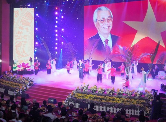 Grand ceremony marks 100th birthday of late PM Vo Van Kiet ảnh 1 Grand ceremony marks 100th birthday of late PM Vo Van Kiet ảnh 1
