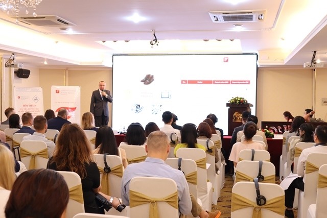 Cosmetics considered highlight of Vietnam-Poland trade ảnh 1