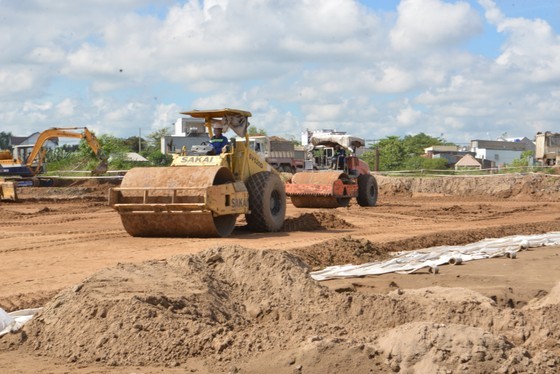 PM inspects HCMC’s two projects in Binh Chanh District ảnh 4