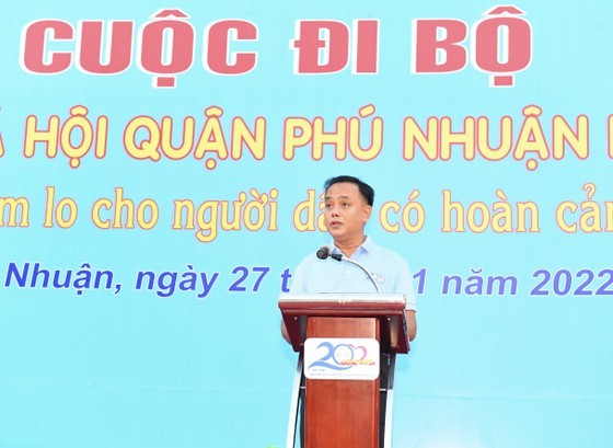 HCMC's Phu Nhuan District celebrates 20th anniversary of its annual charity walk ảnh 2