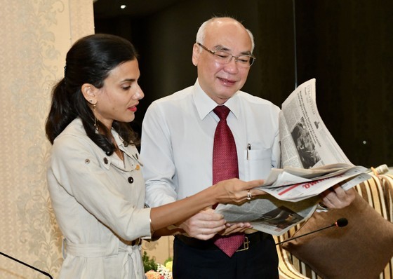 HCMC’s leaders receive Cuba Granma newspaper’s representatives ảnh 3